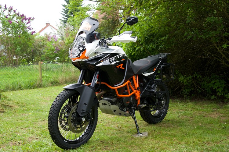 013-KTM Adventure 1190 R - Links von vorne